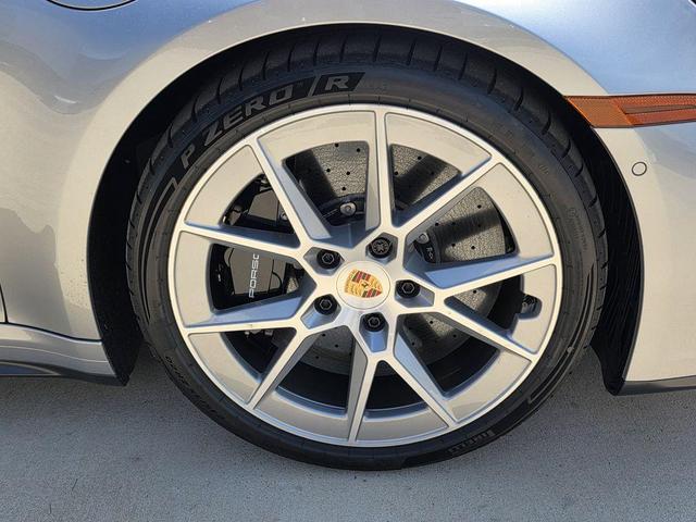 Photo of 2025 GT Silver Metallic Porsche 911