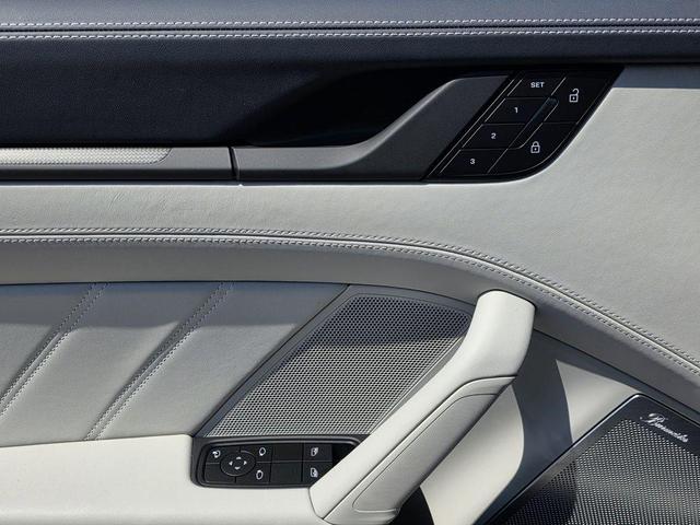 Photo of 2025 GT Silver Metallic Porsche 911