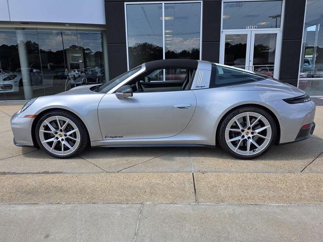 Photo of 2025 GT Silver Metallic Porsche 911