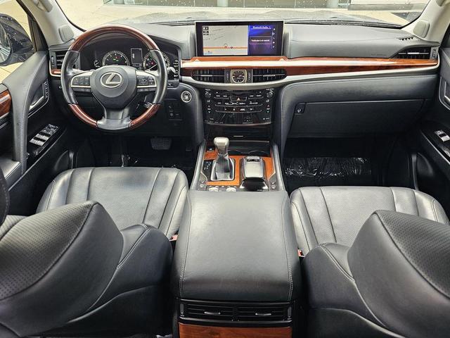 Photo of 2020 Silver Lexus LX 570