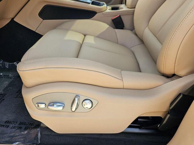 Photo of 2025 Volcano Grey Metallic Porsche Macan