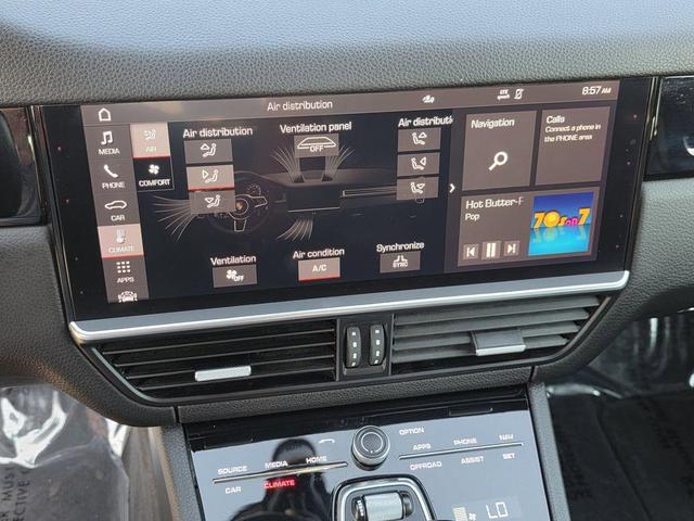 Photo of 2021 Dolomite Silver Metallic Porsche Cayenne