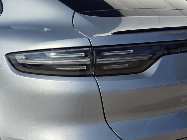 Photo of 2021 Dolomite Silver Metallic Porsche Cayenne