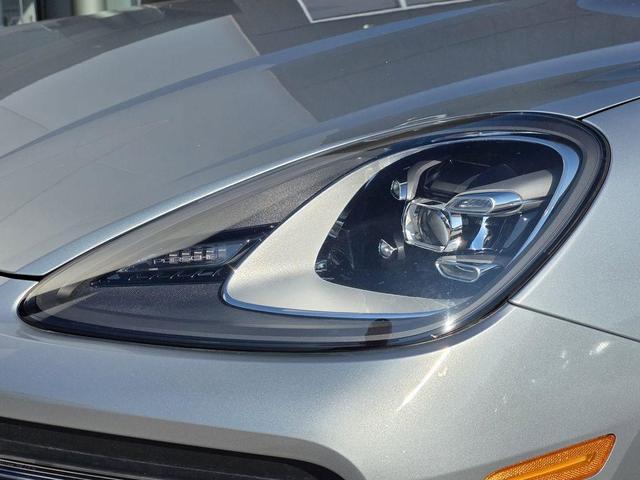 Photo of 2021 Dolomite Silver Metallic Porsche Cayenne