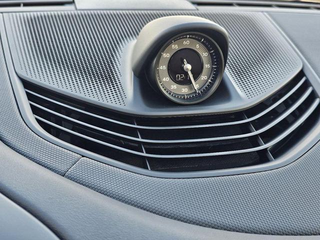 Photo of 2025 Ice Grey Metallic Porsche Taycan
