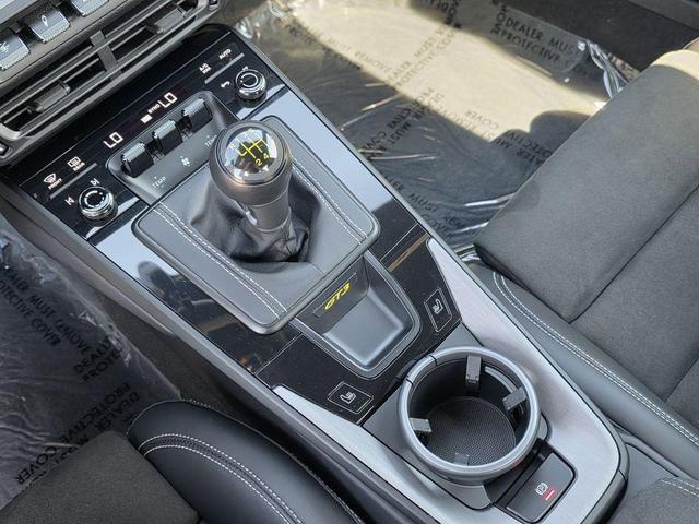 Photo of 2022 Shark Blue Porsche 911