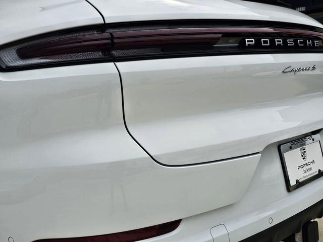 Photo of 2025 White Porsche Cayenne