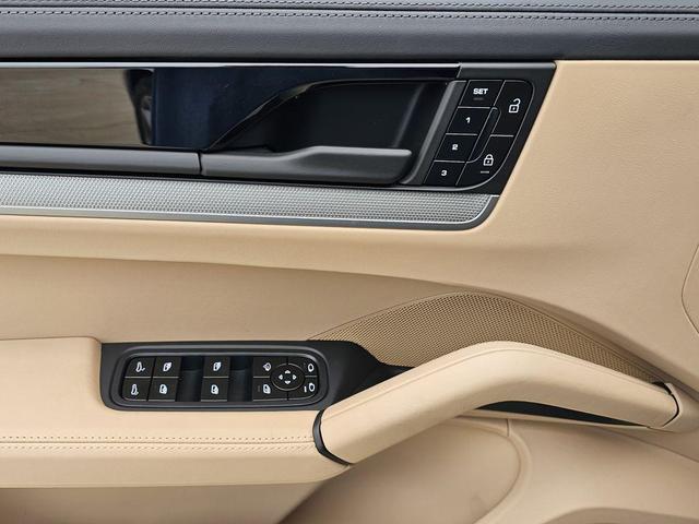 Photo of 2025 White Porsche Cayenne