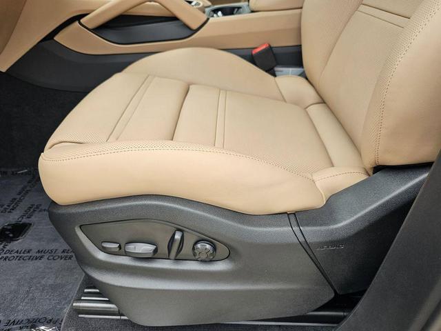 Photo of 2025 White Porsche Cayenne