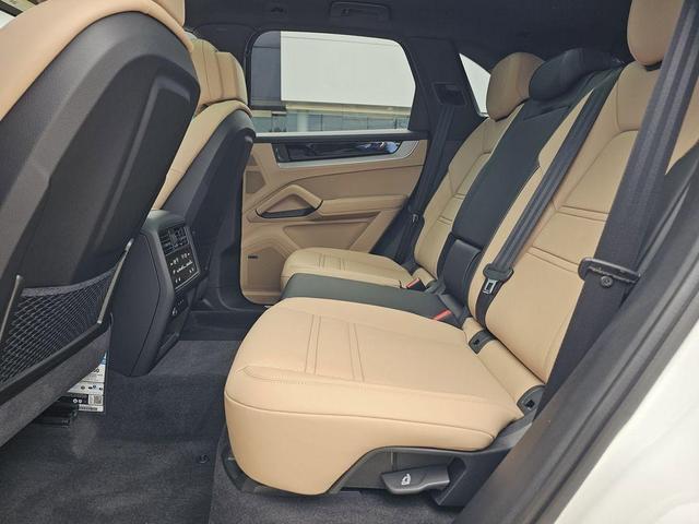 Photo of 2025 White Porsche Cayenne