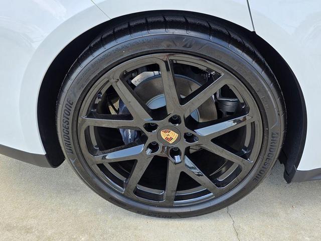 Photo of 2025 White Porsche Panamera