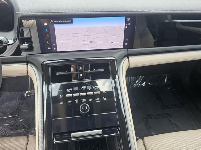 Photo of 2025 White Porsche Panamera