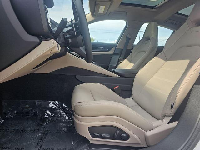 Photo of 2025 White Porsche Panamera