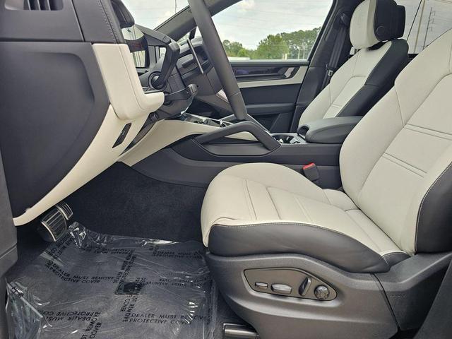 Photo of 2025 Black Porsche Cayenne