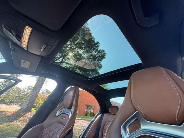 Photo of 2016 Lunar Blue Metallic Mercedes-Benz C-Class
