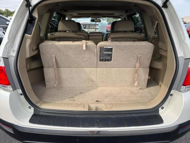 Photo of 2013 Blizzard Pearl Toyota Highlander