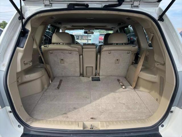 Photo of 2013 Blizzard Pearl Toyota Highlander