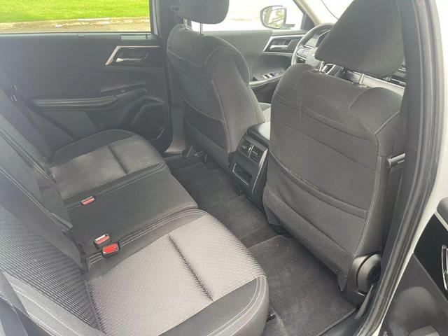 Photo of 2022 White Diamond Mitsubishi Outlander