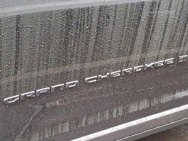 Photo of 2025 Diamond Black Jeep Grand Cherokee L
