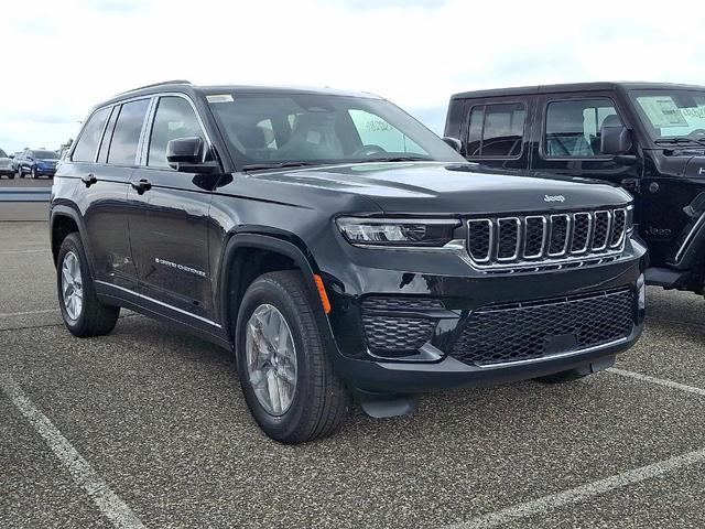 Photo of 2025 Diamond Black Jeep Grand Cherokee