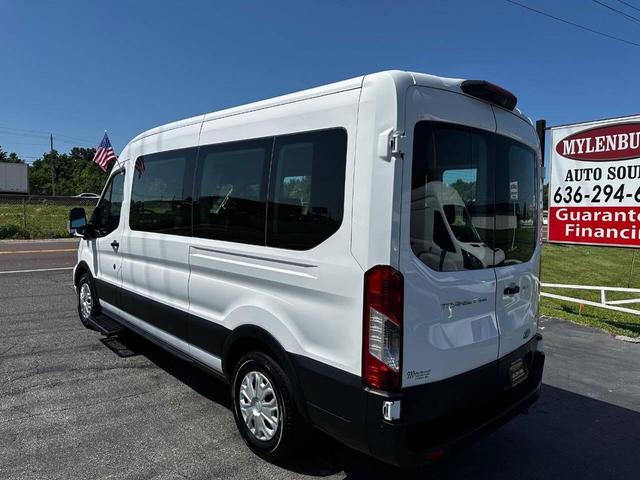 Photo of 2022 White Ford Transit-350