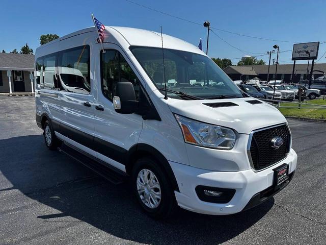 Photo of 2022 White Ford Transit-350