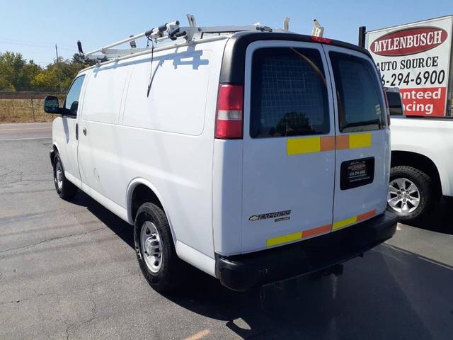 Photo of 2015 White Chevrolet Express 2500