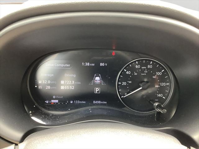 Photo of 2024 Gun Metallic Nissan Kicks