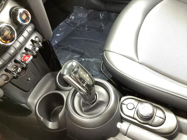 Photo of 2021 Chili Red MINI Convertible