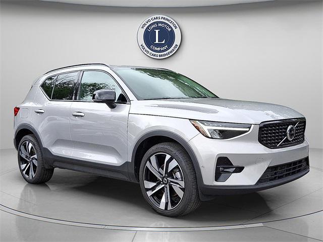 2025 Volvo XC40