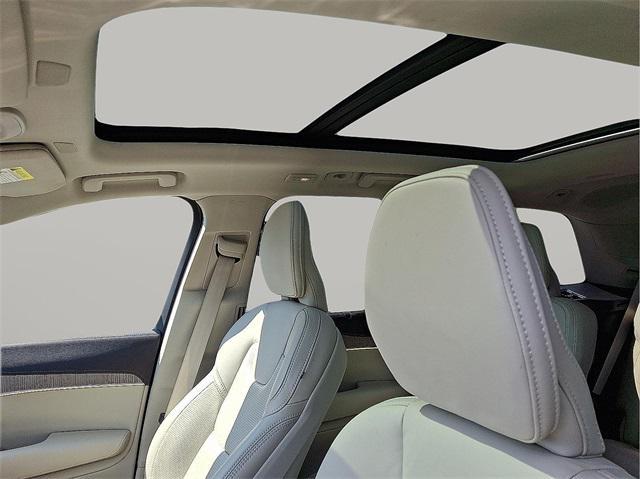 Photo of 2023 Crystal White Volvo XC90 Recharge Plug-In Hybrid