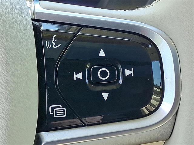 Photo of 2023 Crystal White Volvo XC90 Recharge Plug-In Hybrid
