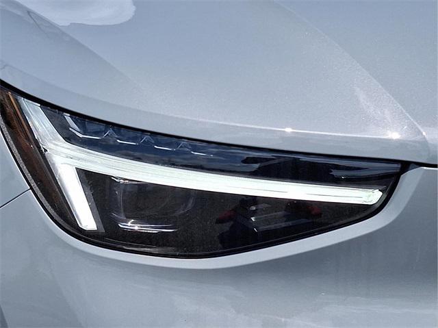 Photo of 2025 Grey Volvo XC40