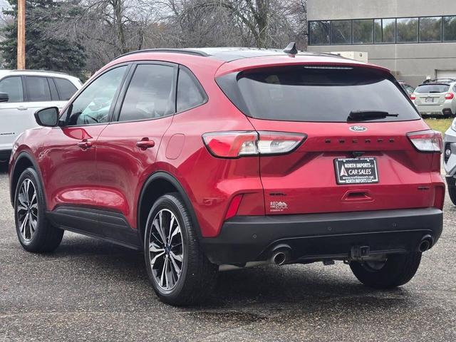 Photo of 2022 Rapid Red Metallic Tinted Clearcoat Ford Escape