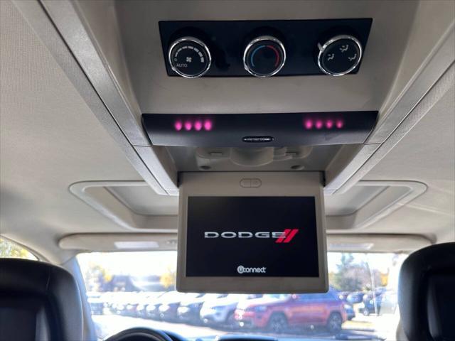 Photo of 2015 True Blue Pearl Dodge Grand Caravan