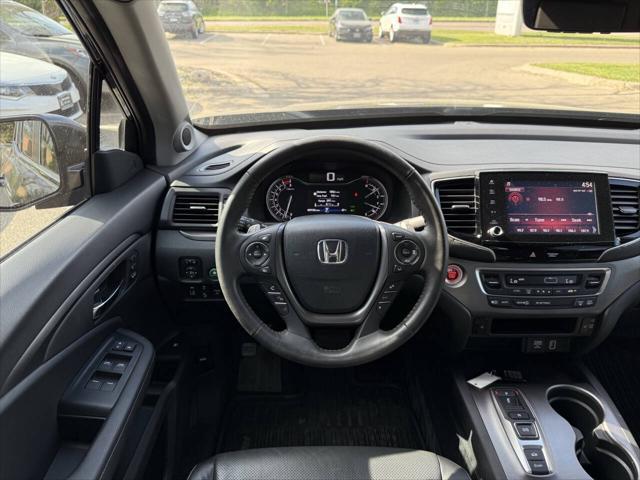 Photo of 2023 Crystal Black Pearl Honda Ridgeline