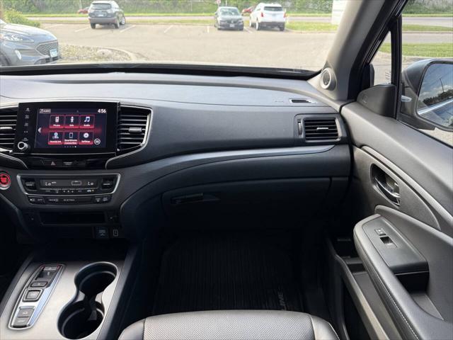 Photo of 2023 Crystal Black Pearl Honda Ridgeline