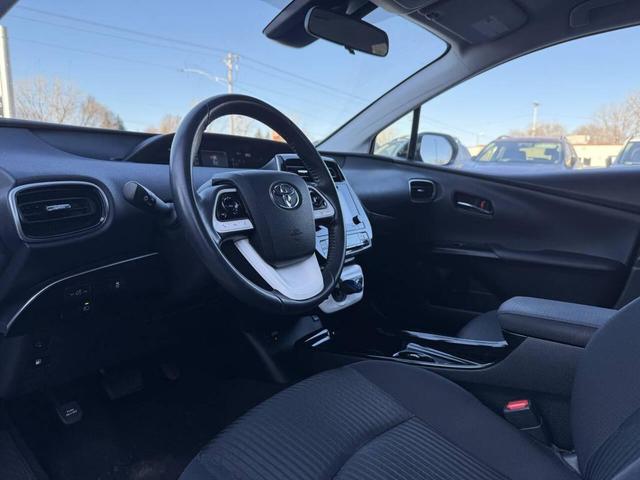 Photo of 2018 White Toyota Prius Prime