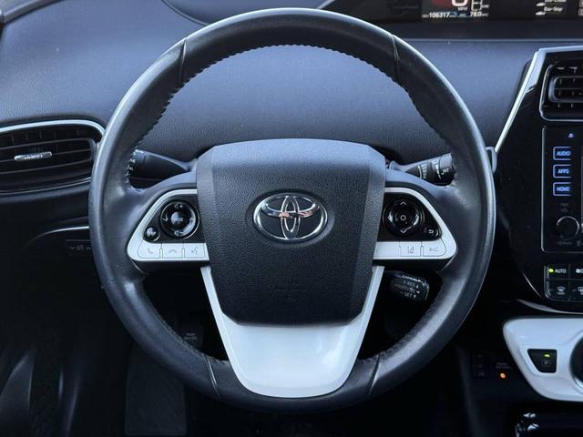 Photo of 2018 White Toyota Prius Prime