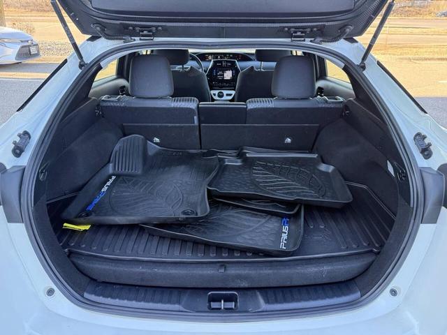 Photo of 2018 White Toyota Prius Prime