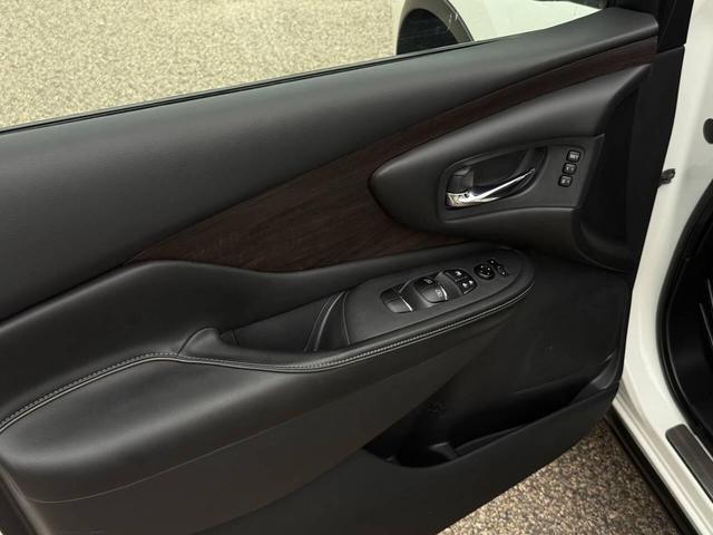 Photo of 2020 Pearl White Tricoat Nissan Murano