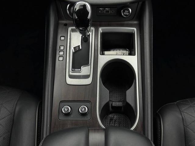 Photo of 2020 Pearl White Tricoat Nissan Murano