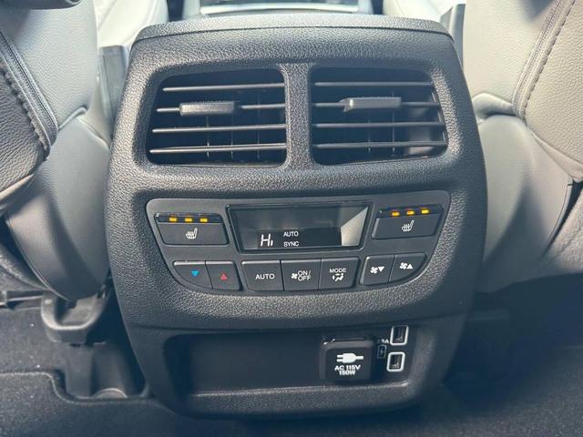 Photo of 2021 Gray Honda Passport