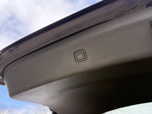 Photo of 2023 Ebony Twilight Metallic Buick Enclave