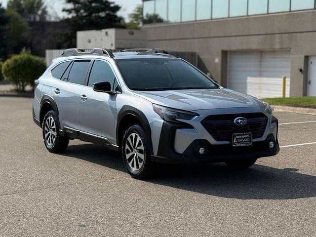 Photo of 2024 Ice Silver Metallic Subaru Outback
