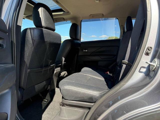 Photo of 2016 Mercury Gray Metallic Mitsubishi Outlander