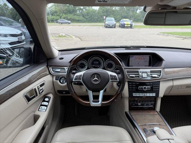 Photo of 2014 Black Mercedes-Benz E-Class