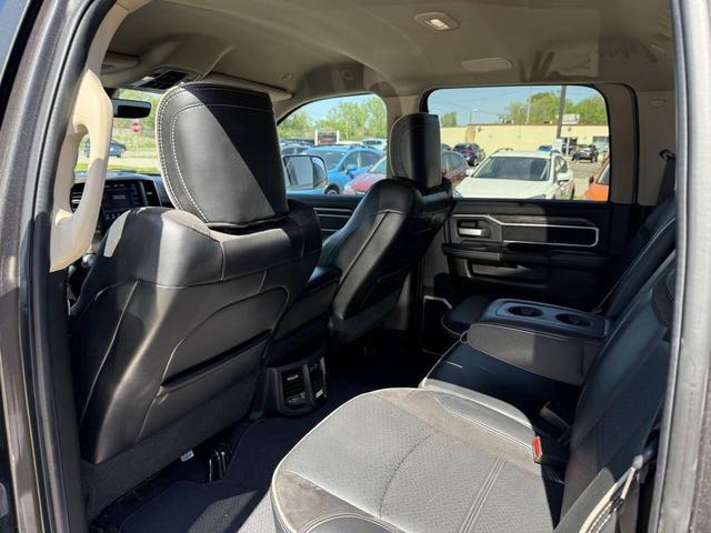 Photo of 2019 Granite Crystal Metallic Clearcoat RAM 2500