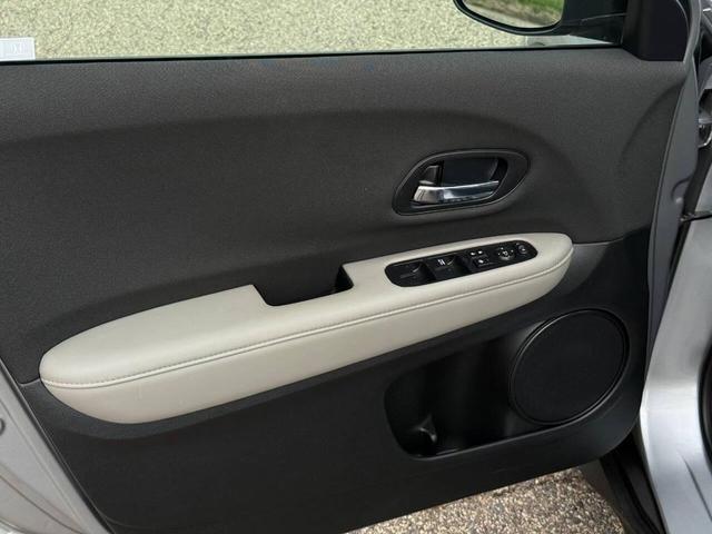 Photo of 2022 Lunar Silver Metallic Honda HR-V