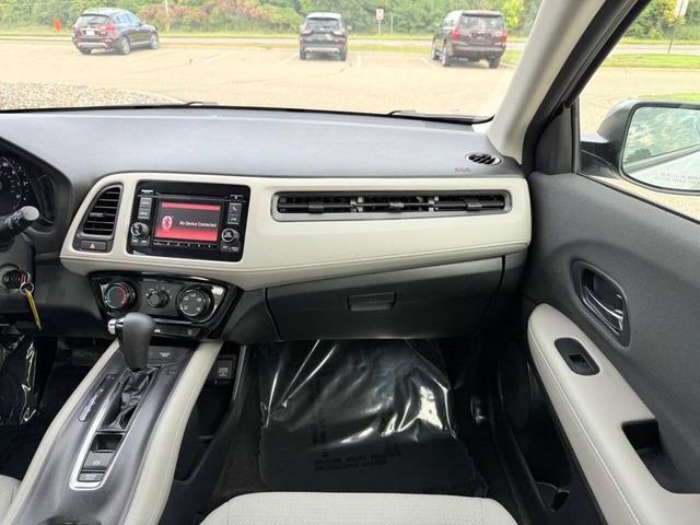 Photo of 2022 Lunar Silver Metallic Honda HR-V